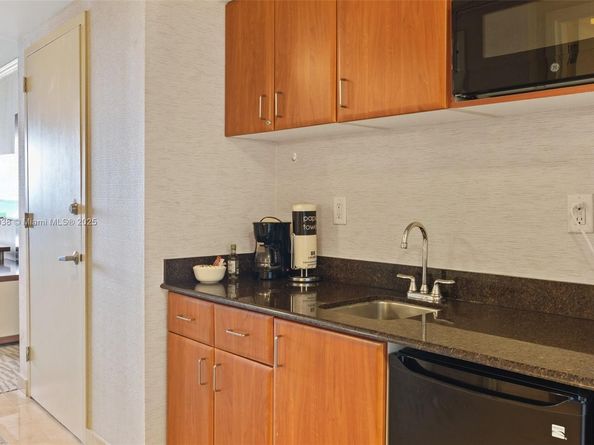 18001 Collins Ave 511, Sunny Isles Beach FL 33160