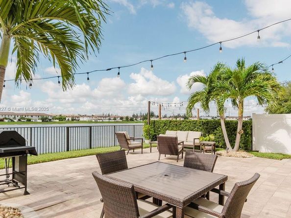 3392 W 103rd Ter, Hialeah FL 33018