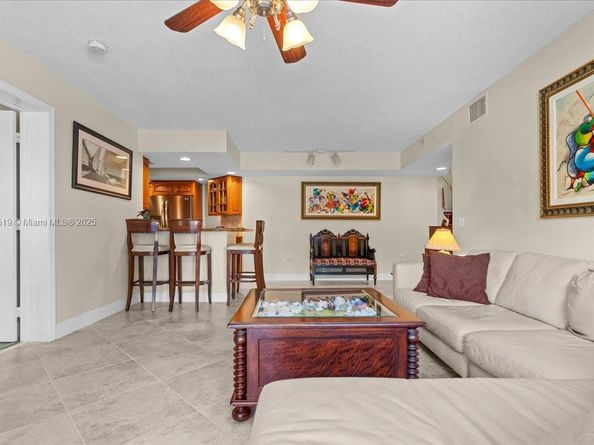 2021 SE 10th Ave 212, Fort Lauderdale FL 33316
