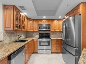 2021 SE 10th Ave 212, Fort Lauderdale FL 33316