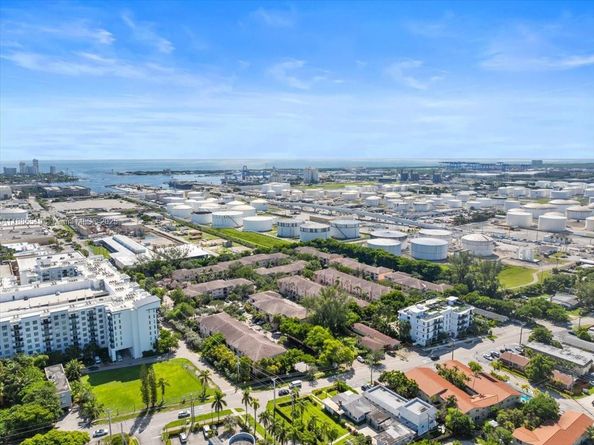 2021 SE 10th Ave 212, Fort Lauderdale FL 33316