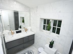 1329 Tyler St, Hollywood FL 33019