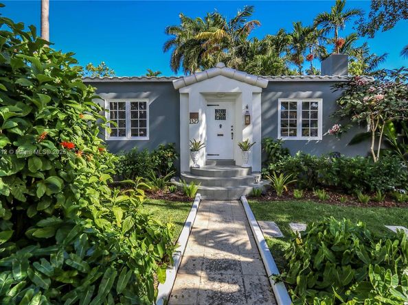 1329 Tyler St, Hollywood FL 33019