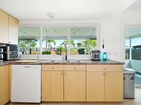 1185 NW 92nd Ave, Pembroke Pines FL 33024