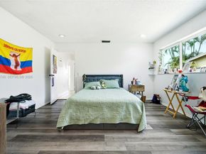 1185 NW 92nd Ave, Pembroke Pines FL 33024