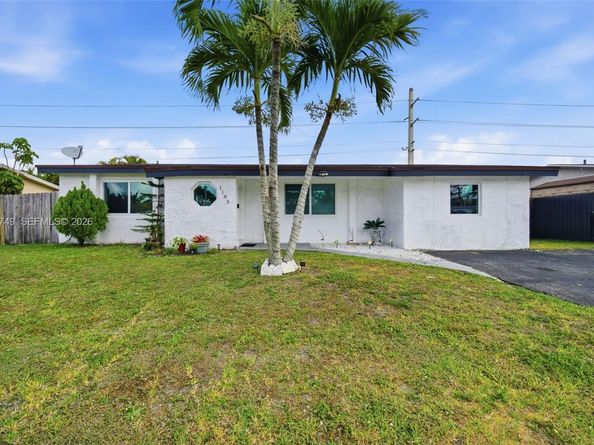 1185 NW 92nd Ave, Pembroke Pines FL 33024