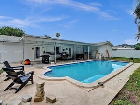 19780 SW 84th Ave, Cutler Bay FL 33189