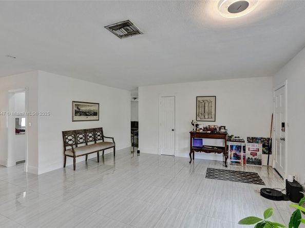 19780 SW 84th Ave, Cutler Bay FL 33189