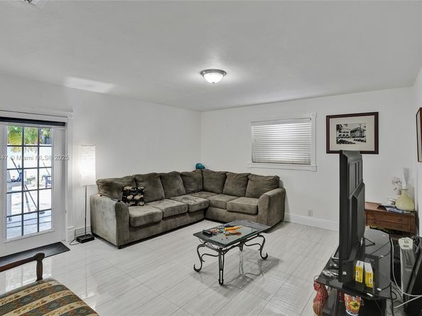 19780 SW 84th Ave, Cutler Bay FL 33189