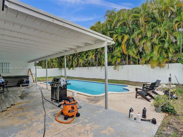 19780 SW 84th Ave, Cutler Bay FL 33189