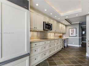 3101 NE 47th Ct 403, Fort Lauderdale FL 33308