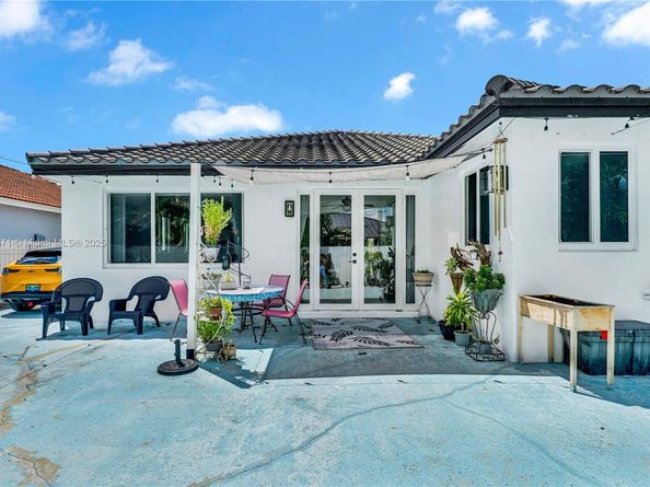 933 NW 136th Ave, Miami FL 33182