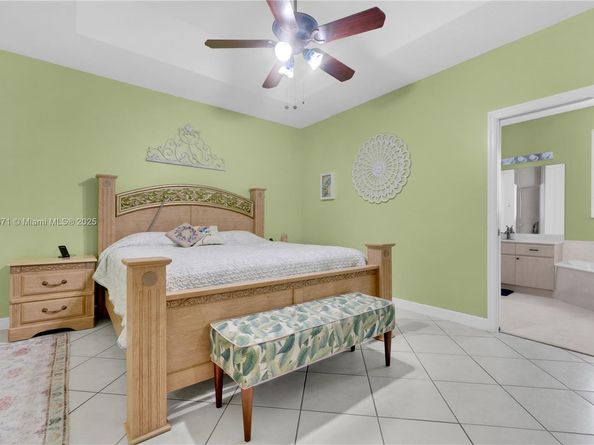 933 NW 136th Ave, Miami FL 33182