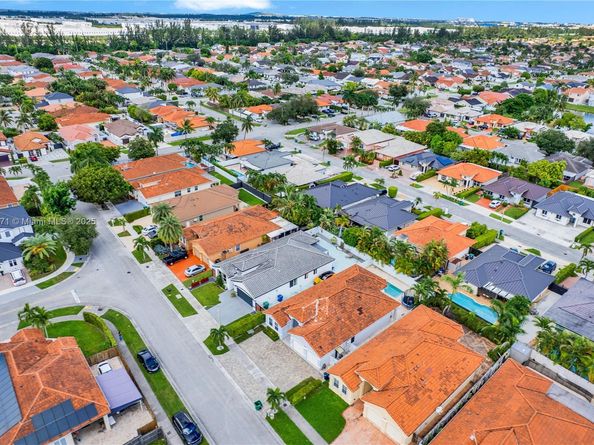 933 NW 136th Ave, Miami FL 33182