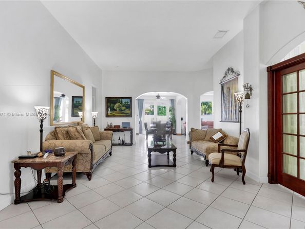 933 NW 136th Ave, Miami FL 33182