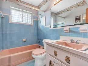 2072 NE 169th St 10, North Miami Beach FL 33162