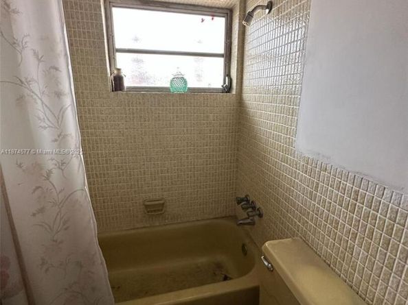 16531 NW 17th Pl, Miami Gardens FL 33054