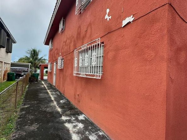 16531 NW 17th Pl, Miami Gardens FL 33054