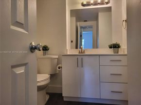 101 SW 117th Ave 7205, Pembroke Pines FL 33025