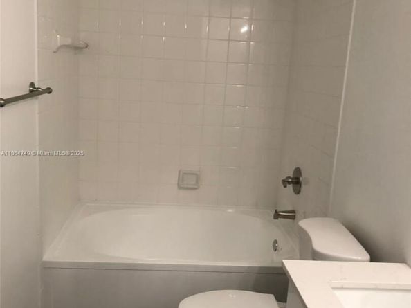 101 SW 117th Ave 7205, Pembroke Pines FL 33025