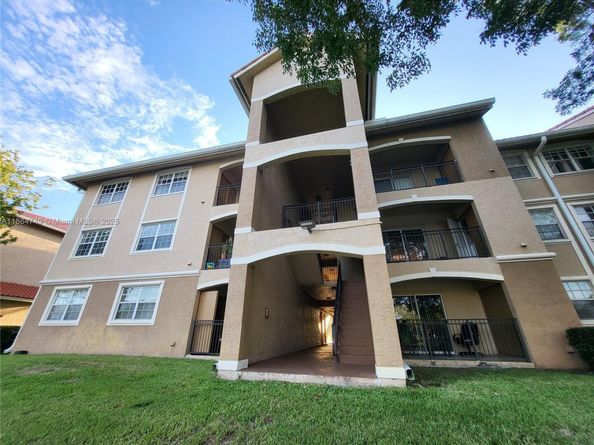 101 SW 117th Ave 7205, Pembroke Pines FL 33025