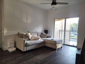 101 SW 117th Ave 7205, Pembroke Pines FL 33025