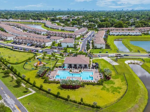 12774 NW 22nd Pl, Miami FL 33167