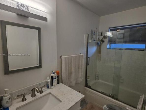 1425 Atlantic Shores Blvd 204, Hallandale Beach FL 33009