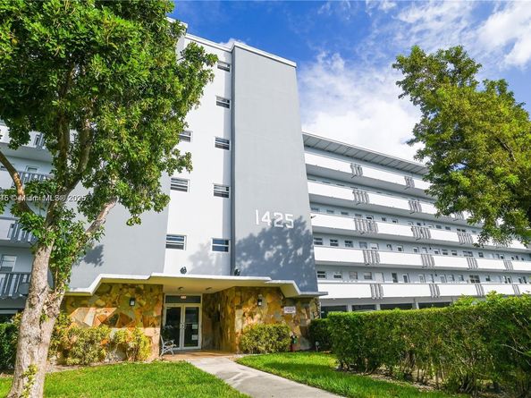 1425 Atlantic Shores Blvd 204, Hallandale Beach FL 33009