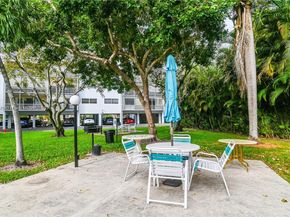 1425 Atlantic Shores Blvd 204, Hallandale Beach FL 33009