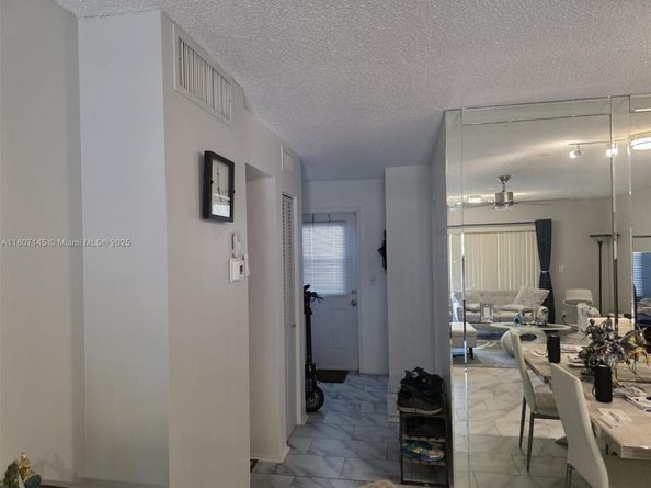 1425 Atlantic Shores Blvd 204, Hallandale Beach FL 33009