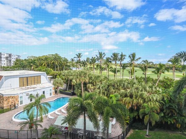 1425 Atlantic Shores Blvd 204, Hallandale Beach FL 33009