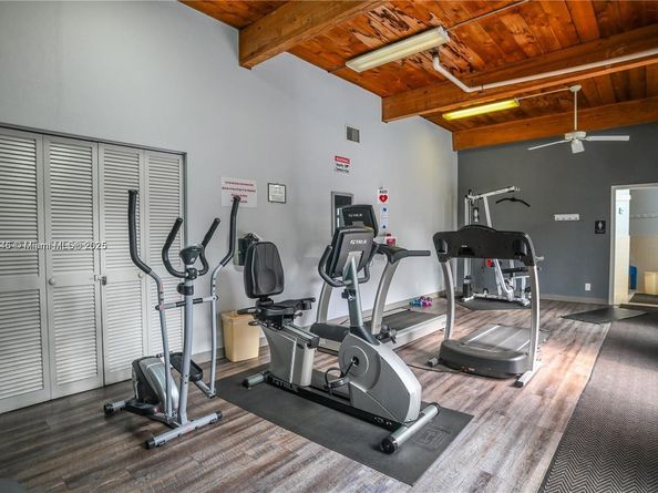 1425 Atlantic Shores Blvd 204, Hallandale Beach FL 33009
