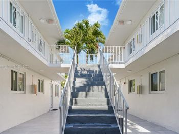 1630 NW 18th St