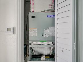 1630 NW 18th St, Miami FL 33125