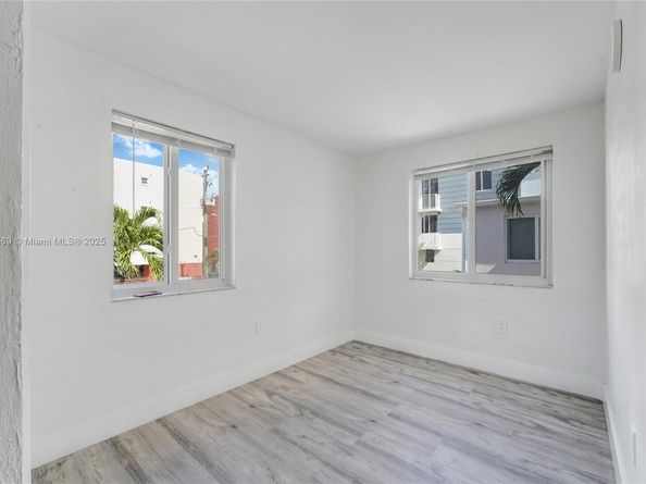 1630 NW 18th St, Miami FL 33125