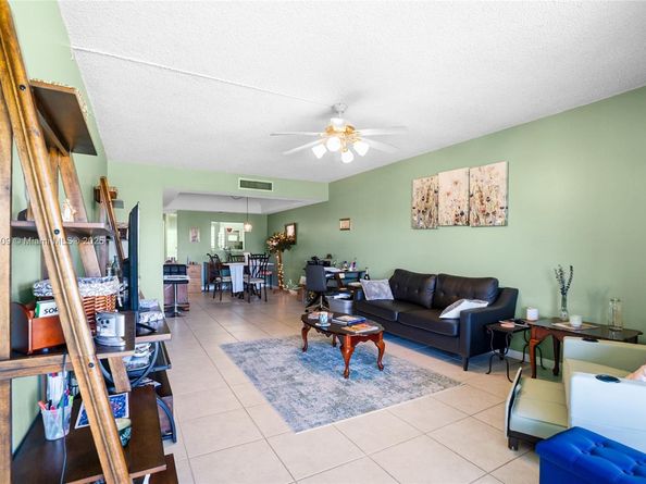 23099 N Barwood Ln N 307, Boca Raton FL 33428