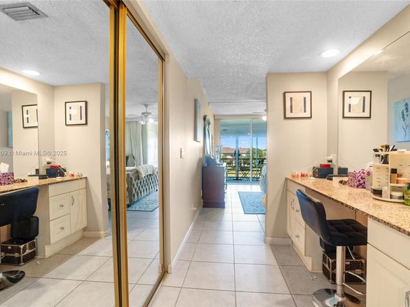 23099 N Barwood Ln N 307, Boca Raton FL 33428