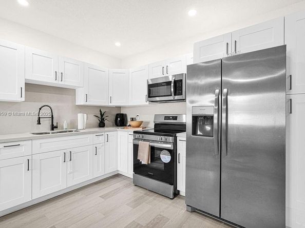 6501 SW 4th St, Miami FL 33144