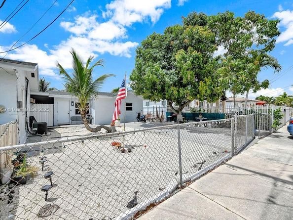 6501 SW 4th St, Miami FL 33144