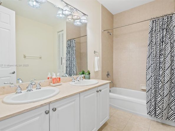 419 SW 5th St 419, Fort Lauderdale FL 33315
