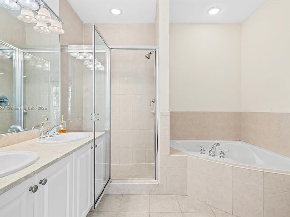 419 SW 5th St 419, Fort Lauderdale FL 33315