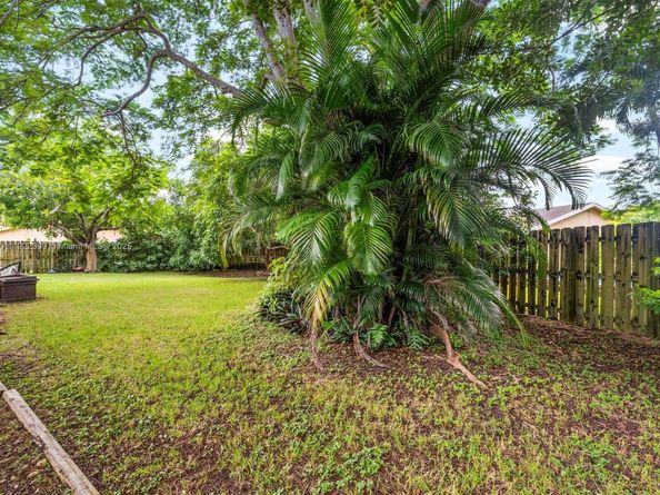 16621 Royal Poinciana Ct, Weston FL 33326