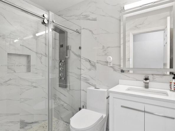 16621 Royal Poinciana Ct, Weston FL 33326