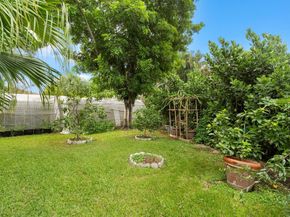 16621 Royal Poinciana Ct, Weston FL 33326