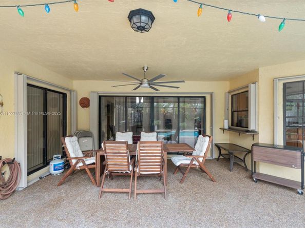 16621 Royal Poinciana Ct, Weston FL 33326