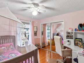 16621 Royal Poinciana Ct, Weston FL 33326