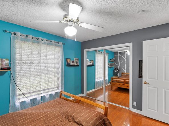 16621 Royal Poinciana Ct, Weston FL 33326