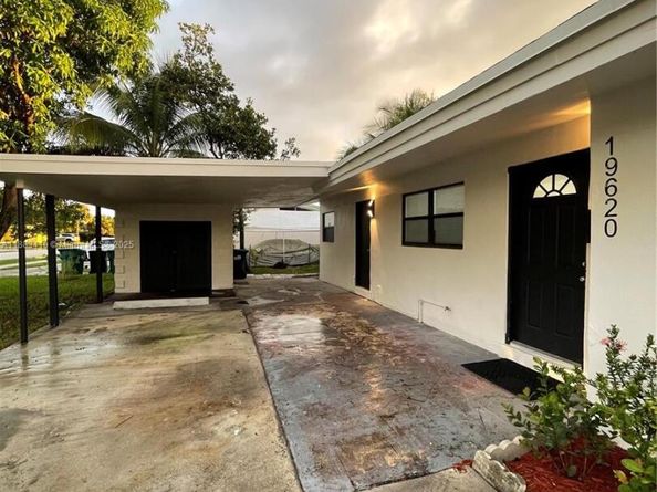 19620 NW 5th Ct, Miami Gardens FL 33169