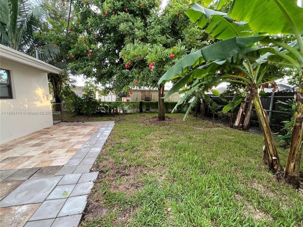 19620 NW 5th Ct, Miami Gardens FL 33169